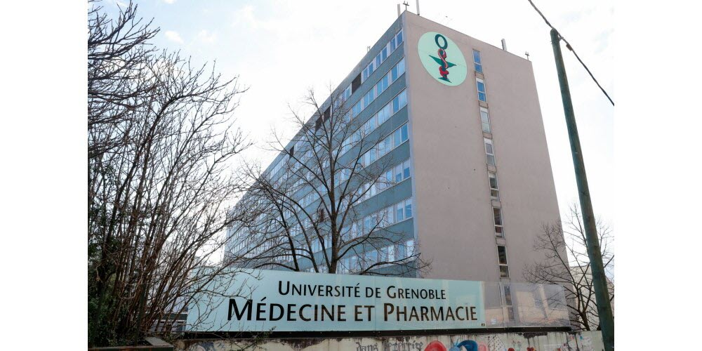 5,3 % : pourquoi le taux de réussite en première année de médecine à Grenoble est-il aussi bas ?