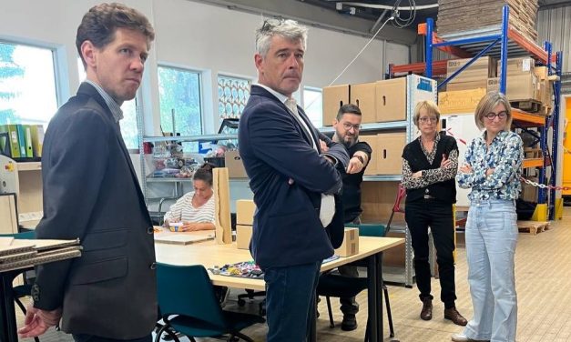 Visite d’une « entreprise à but d’emploi » à Echirolles