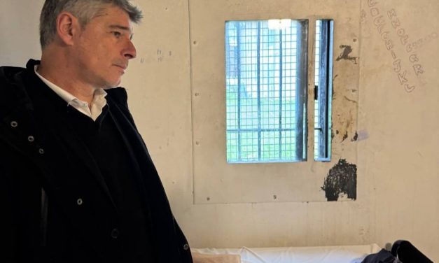 Prison de Saint-Quentin-Fallavier : conditions de détention indignes et conditions de travail impossibles