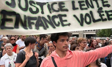 Affaire Lyhanna : Rassemblement devant le tribunal de Grenoble