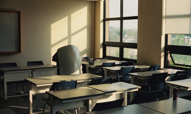 Canicules : le bâti scolaire doit être rénové !